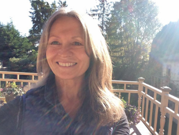 Rebekah Demirel Headshot